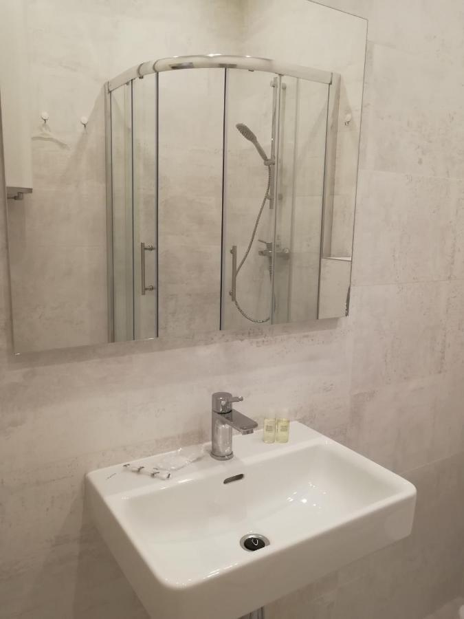 Lux Apartment, Near Metro Vasylkivska Kiev Bagian luar foto
