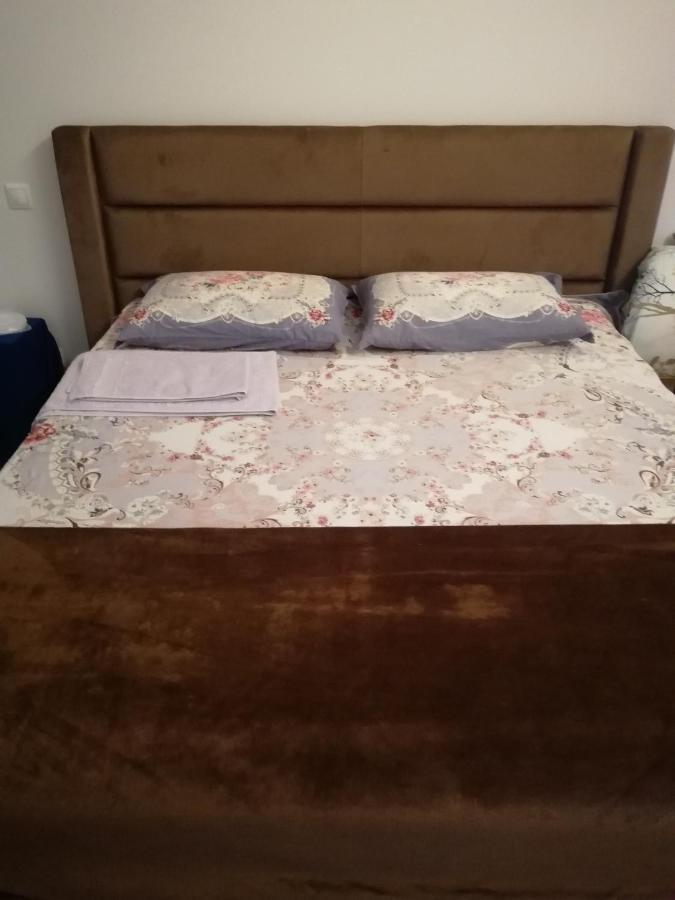Lux Apartment, Near Metro Vasylkivska Kiev Bagian luar foto
