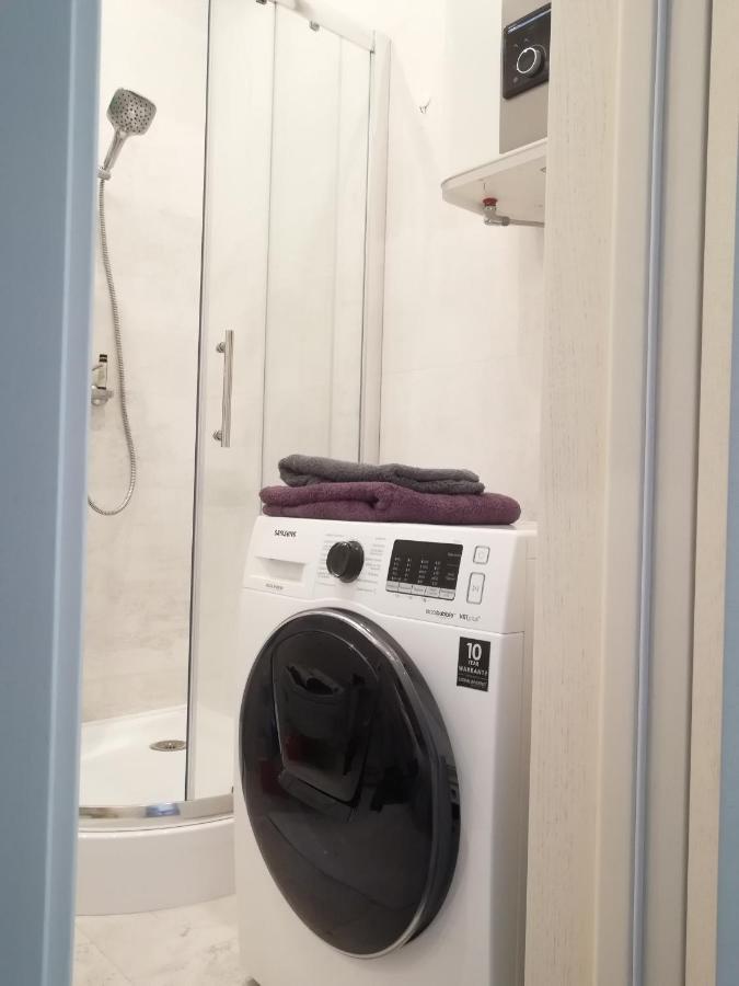 Lux Apartment, Near Metro Vasylkivska Kiev Bagian luar foto