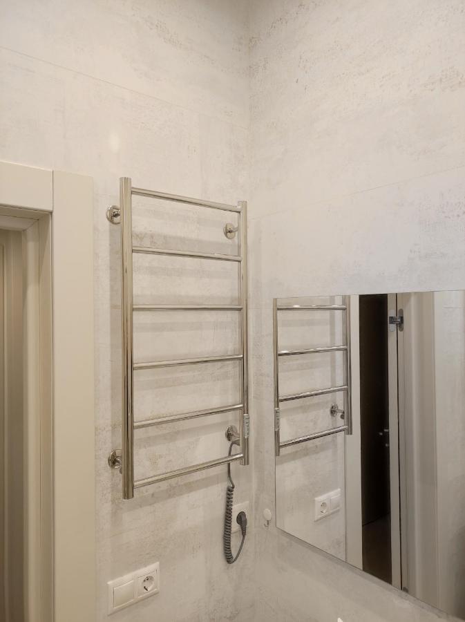 Lux Apartment, Near Metro Vasylkivska Kiev Bagian luar foto